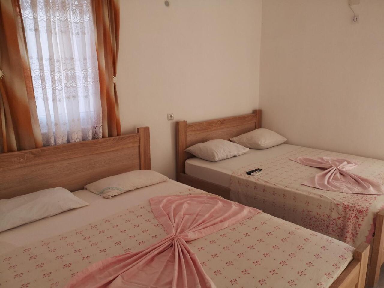 Apartments Daris Ulcinj Rum bild