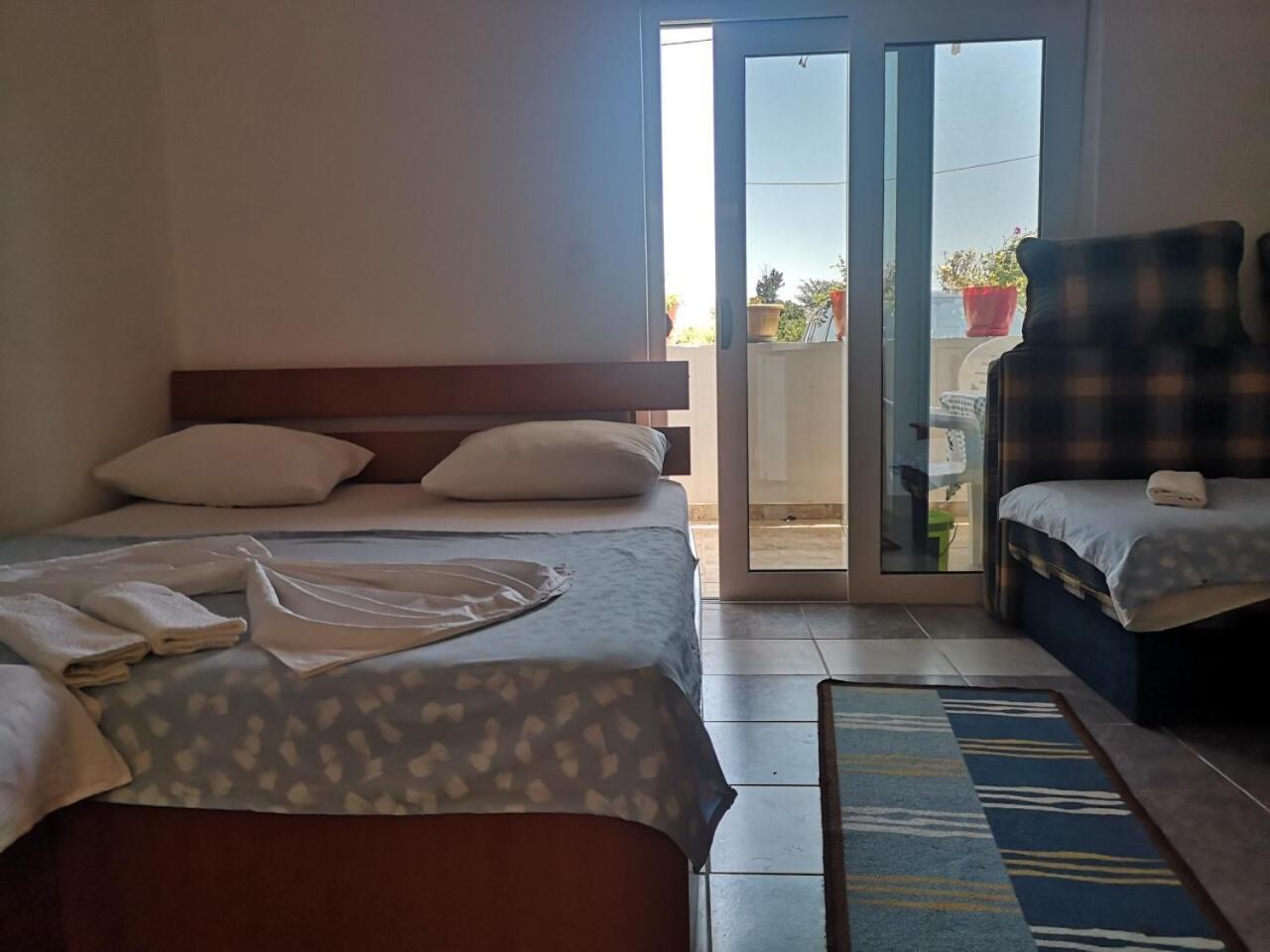 Apartments Daris Ulcinj Rum bild